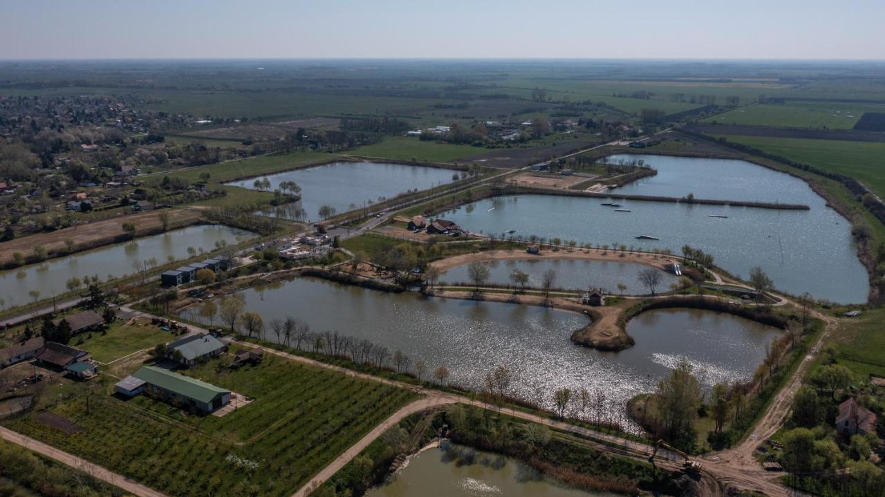 Sun City Vízisport Paradicsom Hódmezővásárhely Exteriér fotografie